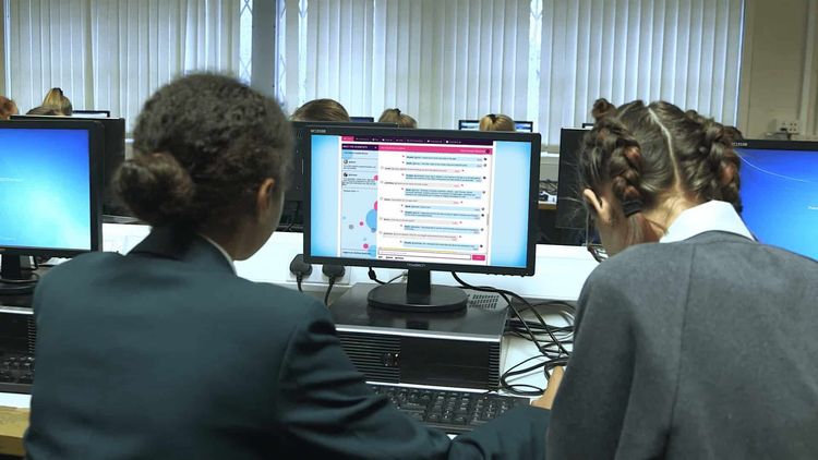 Students taking part in I'm a computer scientist - credit Mangorolla CIC